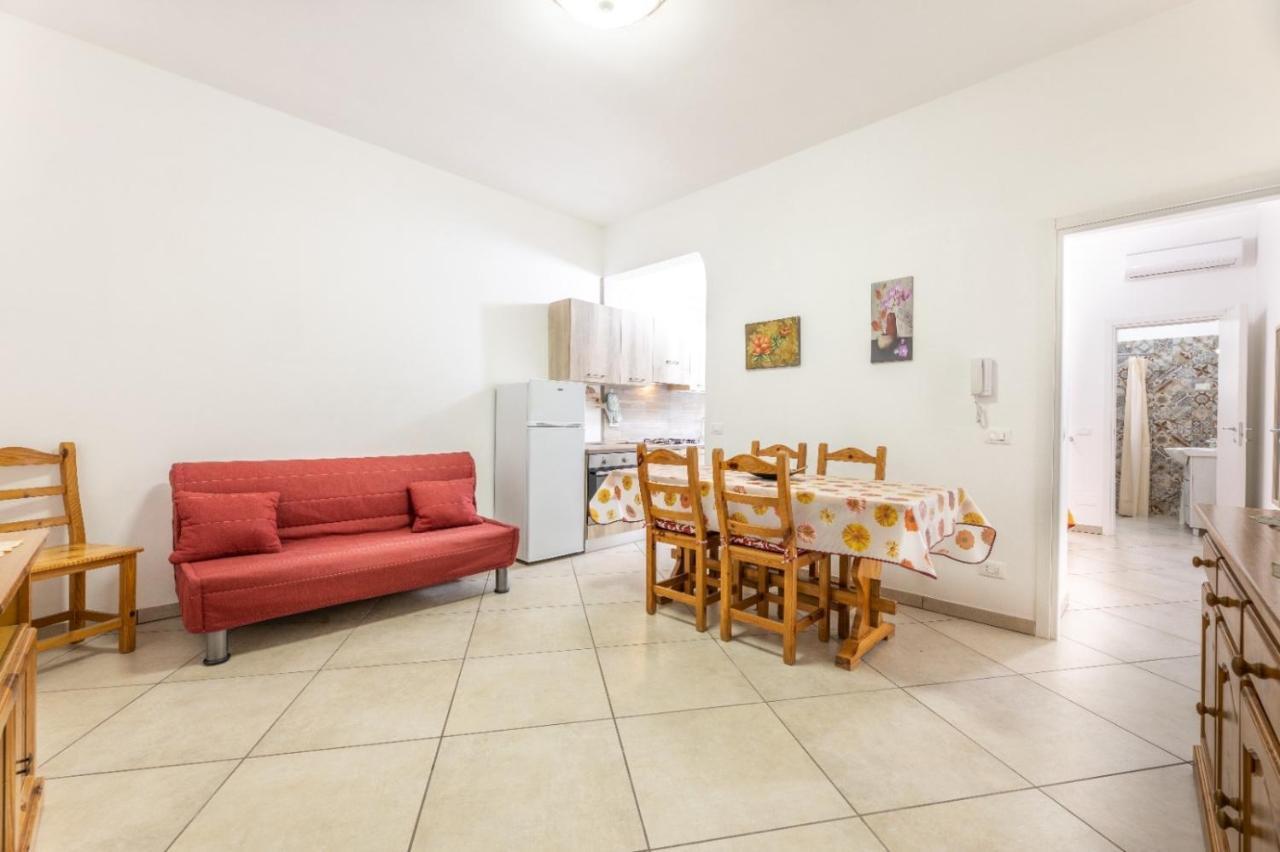 Giulio'S Apartment 塔维亚诺 外观 照片