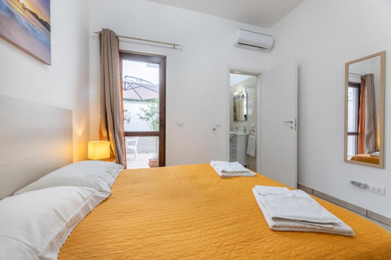 Giulio'S Apartment 塔维亚诺 外观 照片